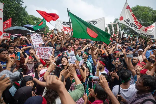 03bangladesh protests 1 jqtb articleLarge