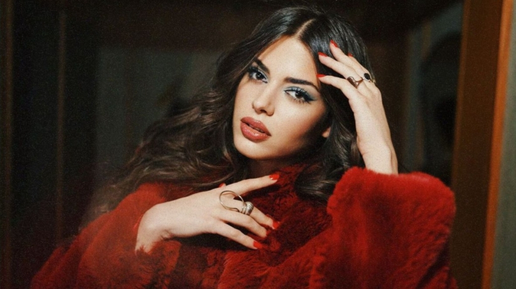 Derin Talu ve Kasım Garipoğlu iddiaları gündemde! Yalı partilerine kimler katıldı? 6 Kasım garipoğlu’nun yalısında düzenlenen partilerde neler yaşandığı iddia ediliyor?