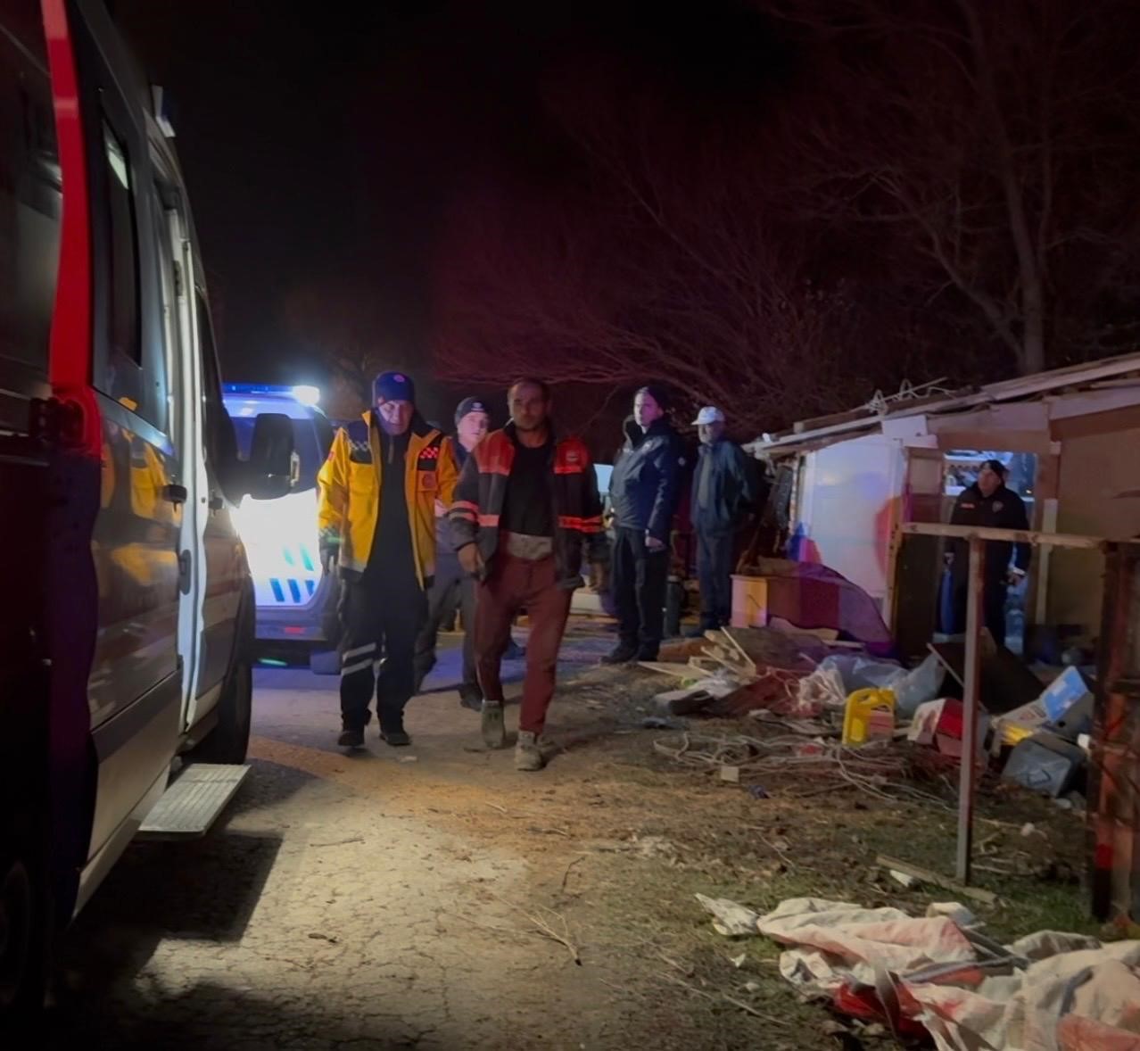 1 hafta once tanistigi arkadasi tarafindan silahla vuruldu 1 yarali 0 ZLlln3PU