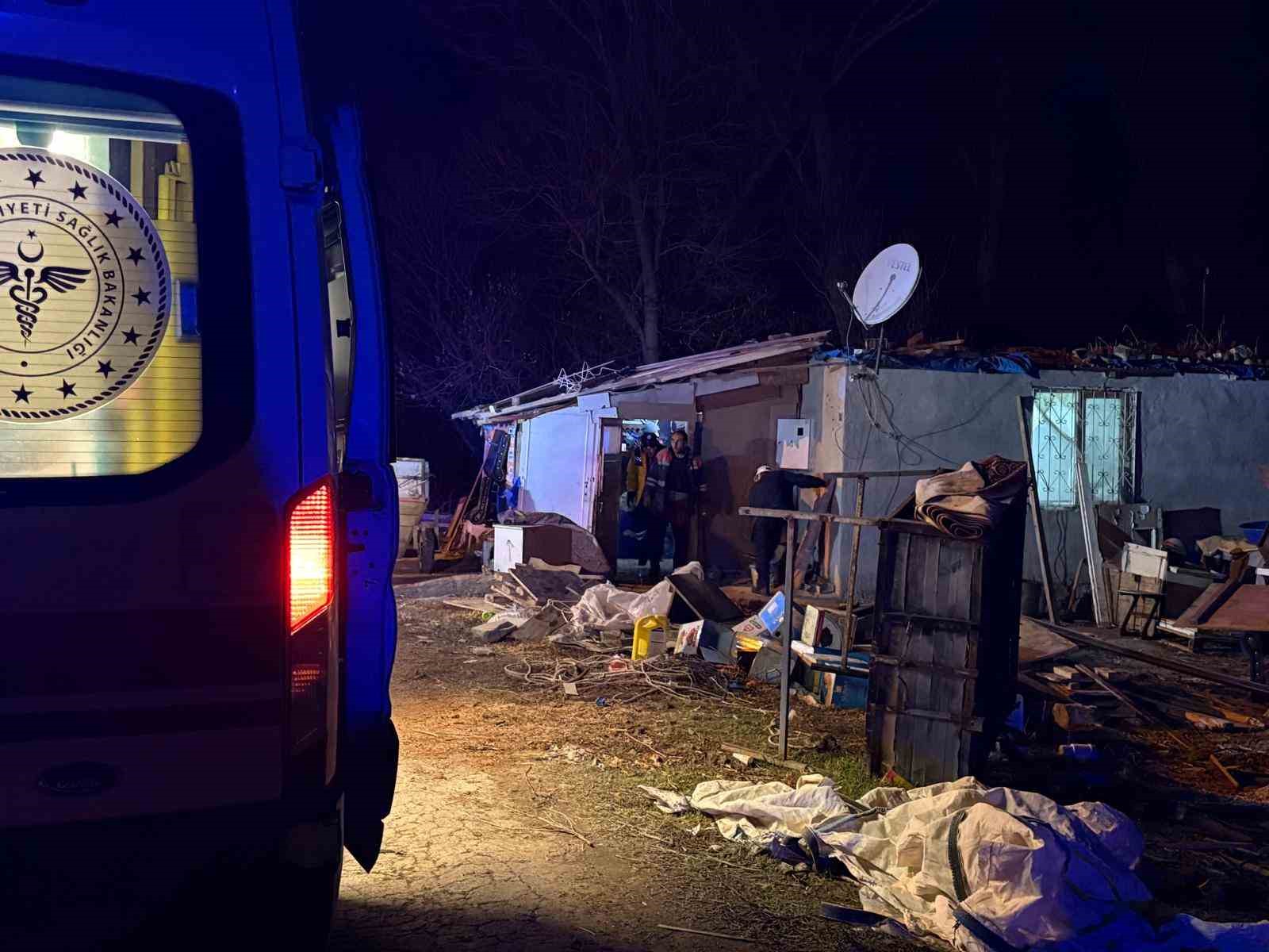1 hafta once tanistigi arkadasi tarafindan silahla vuruldu 1 yarali 1 EfE4F2WE