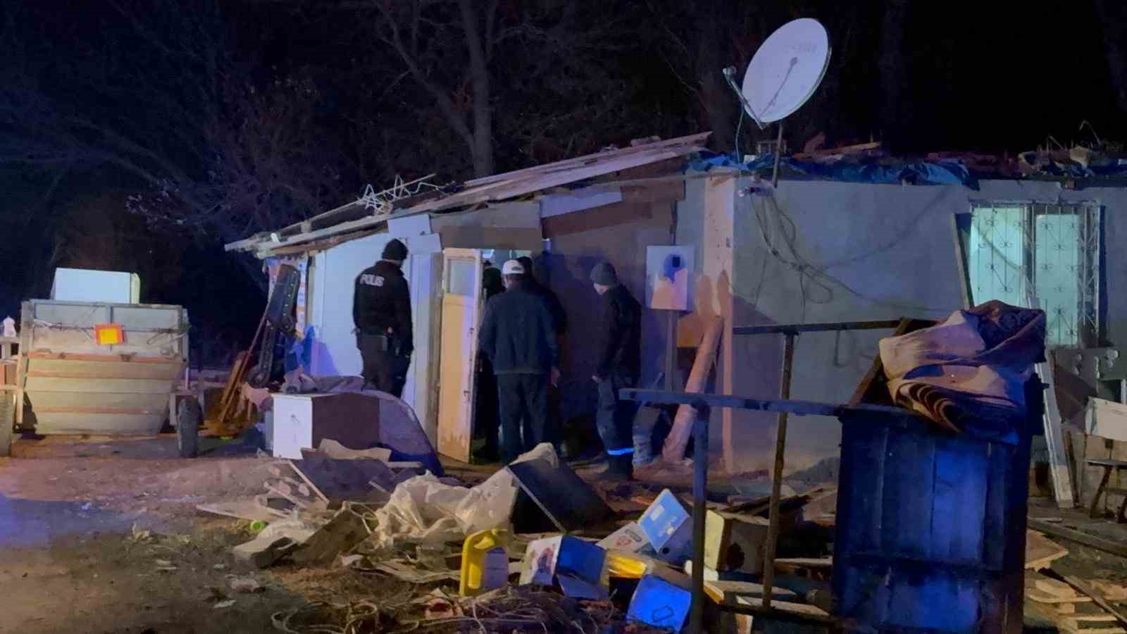 1 hafta once tanistigi arkadasi tarafindan silahla vuruldu 1 yarali 2 bPC8LIle
