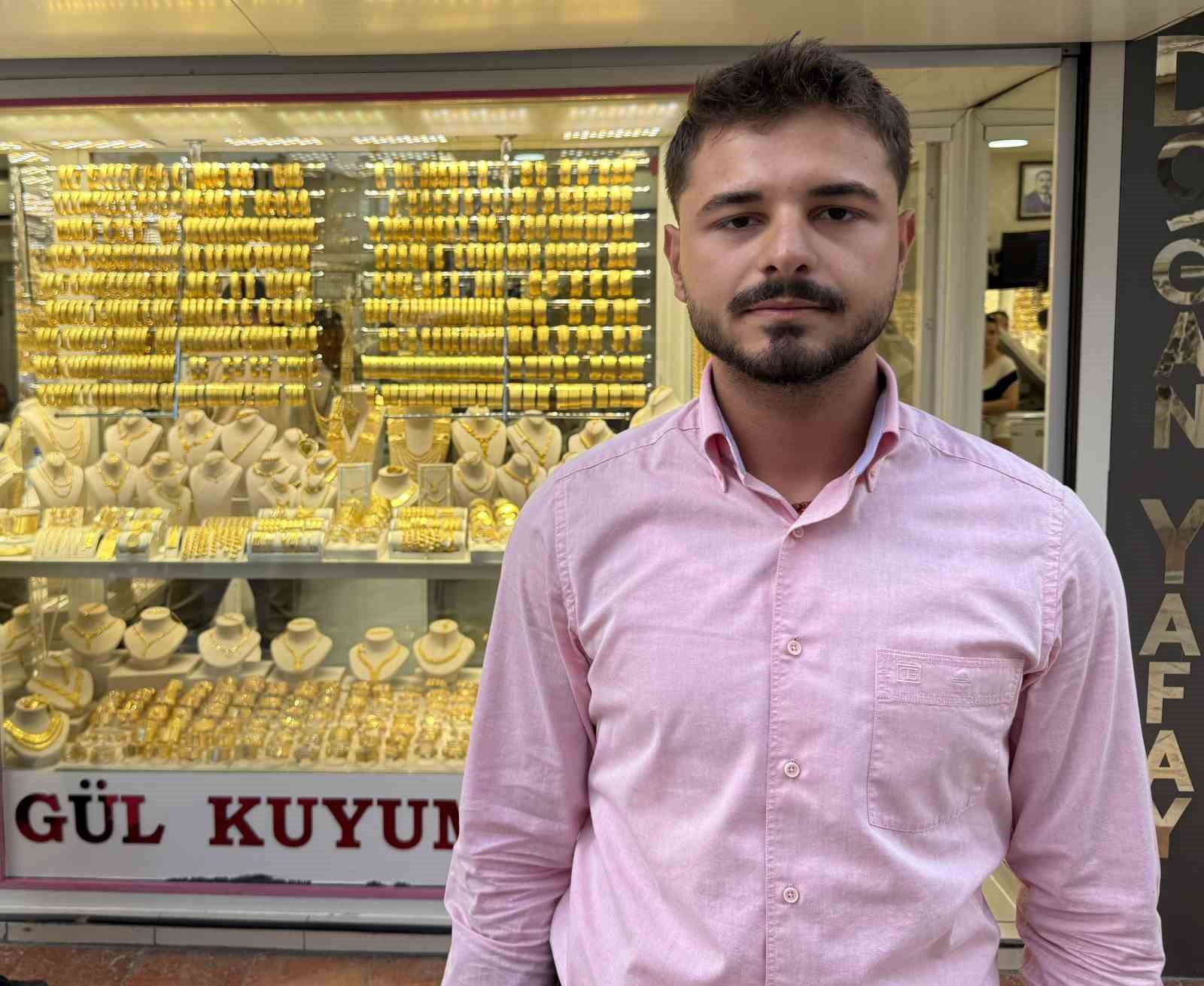 1 milyon 300 bin lira dolandırılmaktan kuyumcunun dikkati sayesinde kurtuldu 5 1 milyon 300 bin lira dolandirilmaktan kuyumcunun dikkati sayesinde kurtuldu 1