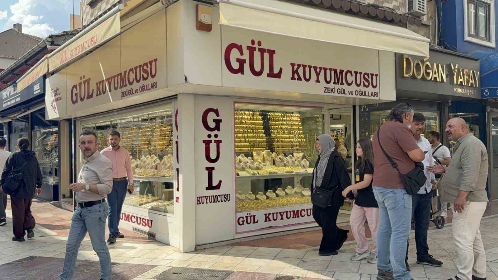 1 milyon 300 bin lira dolandırılmaktan kuyumcunun dikkati sayesinde kurtuldu 9 1 milyon 300 bin lira dolandirilmaktan kuyumcunun dikkati sayesinde kurtuldu 5 k8Z8Qtic