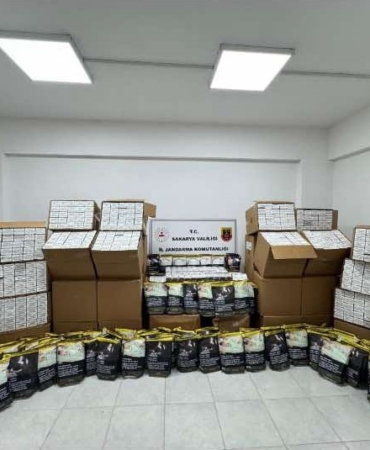 1-milyon-liralik-kacak-tutun-operasyonu-1-gozalti-1dWA1L4K.jpg