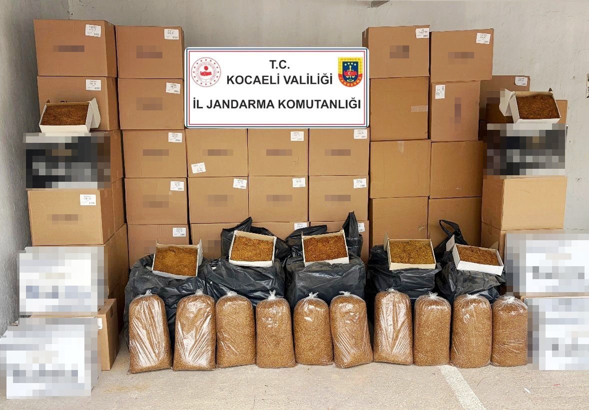 1 milyon tl degerinde bandrolsuz makaron ve kacak tutun ele gecirildi 0 mqh9GLsF