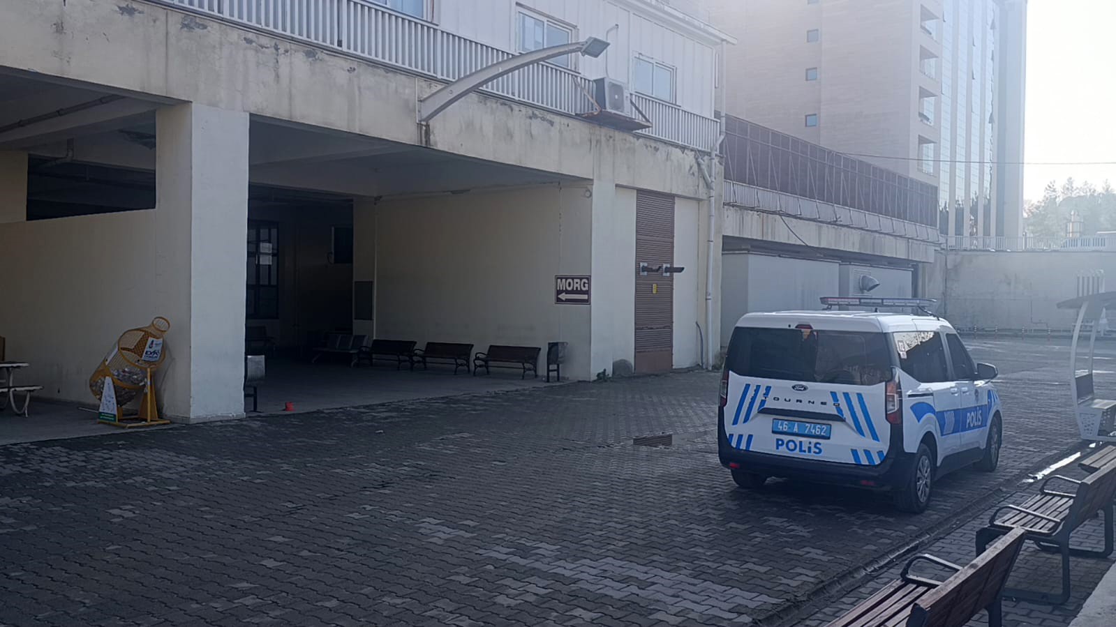 10 gündür otogarda yaşayan avukat oturduğu yerde hayatını kaybetti 5 10 gundur otogarda yasayan avukat oturdugu yerde hayatini kaybetti 1 42hgBGXu