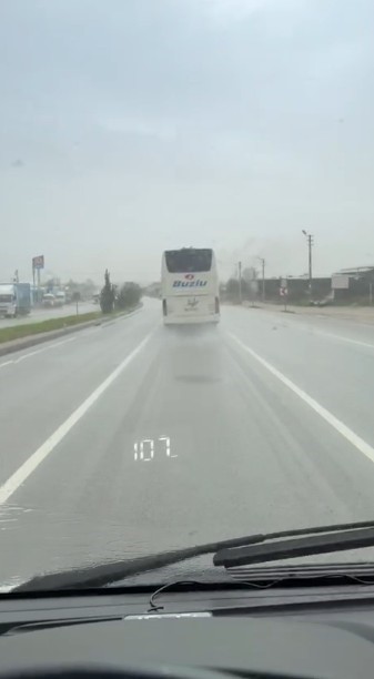 10 kisinin hayatini kaybettigi kazaya karisan firmanin bir baska otobusu ayni guzergahta hiz yaparken sLZeJk9m