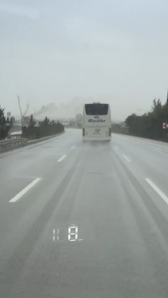 10 kisinin oldugu kazaya karisan otobus firmasina ait baska bir otobuse ayni guzergahta asiri BcpPFH6Q