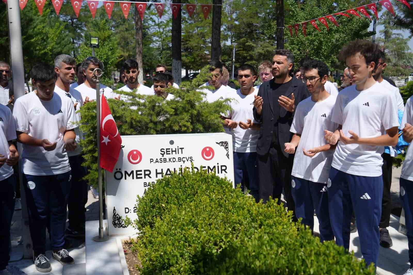 10 omer halisdemir bisiklet turu tamamlandi 0 V9fiB6fC