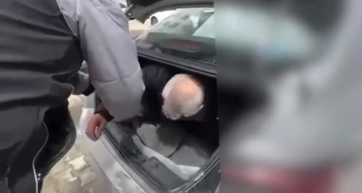 10 yıl araması olan firari bagajda yakalandı 4 10 yil aramasi olan firari bagajda yakalandi 0