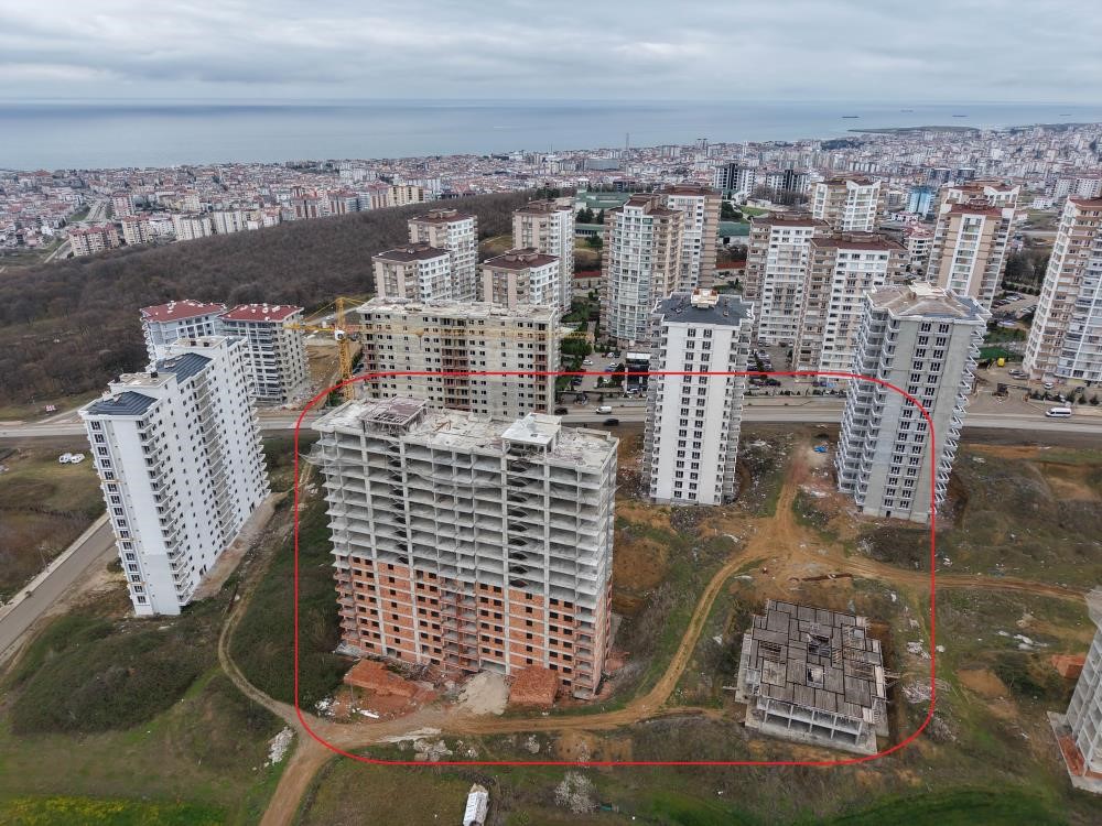 10 yildir tamamlanamayan 543 dairelik sitede karadeniz fikrasi gibi durum tapu var bina yok JQbJ5zOX