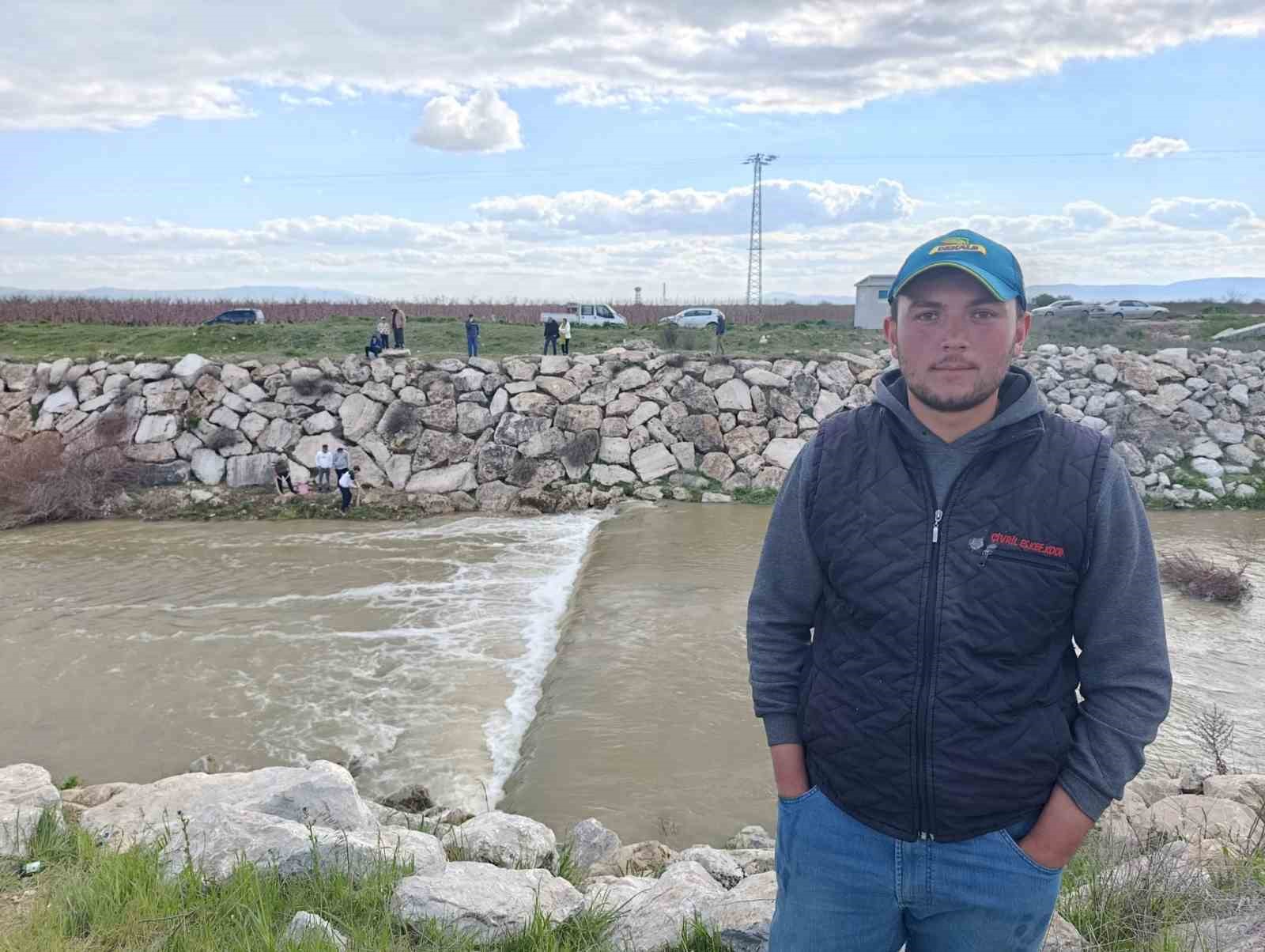 10 yillik kurakligin hakim oldugu cayda balik avladilar 2 KbWQcQPX