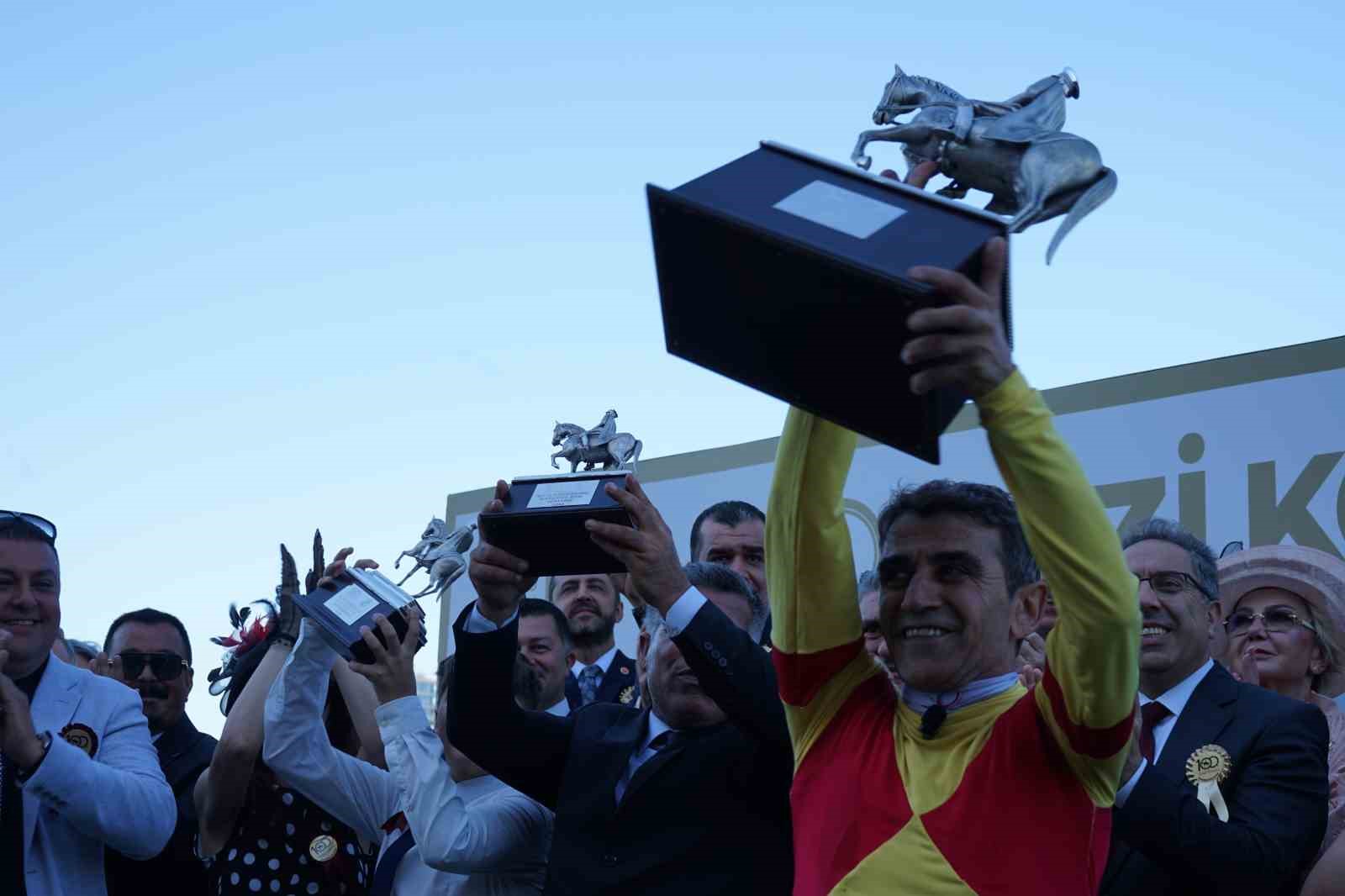 100 gazi kosusunda oduller sahiplerini buldu 12 H9YXFWU3