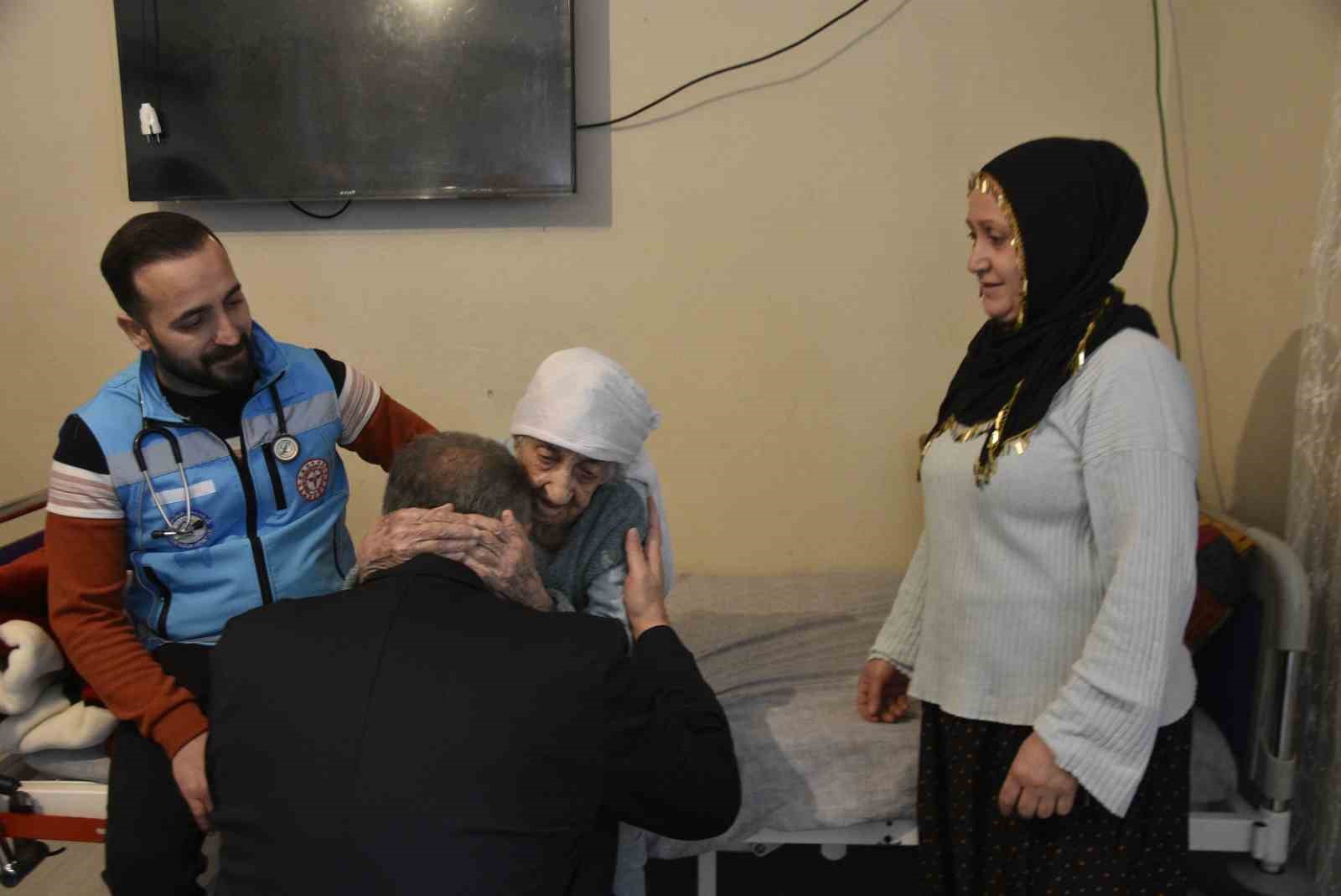 101 yasindaki hastaya evde ozel bakim 2 XIdGiJUU