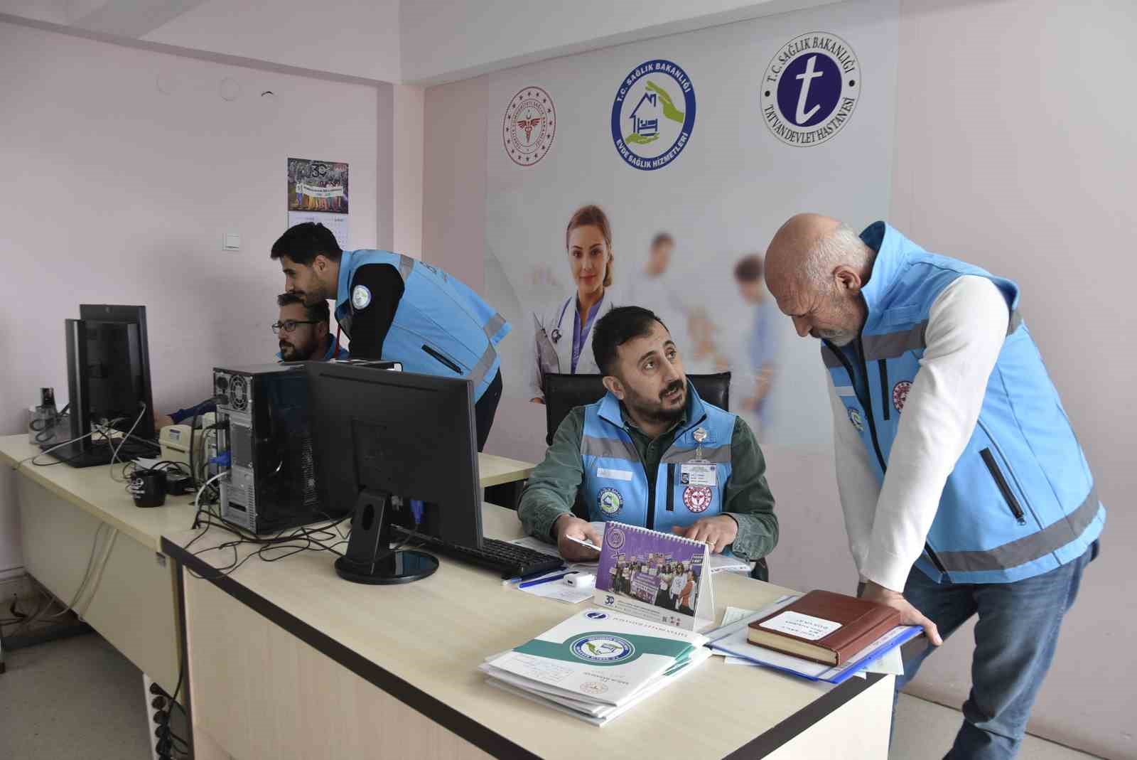 101 yasindaki hastaya evde ozel bakim 6 dhu15VGG
