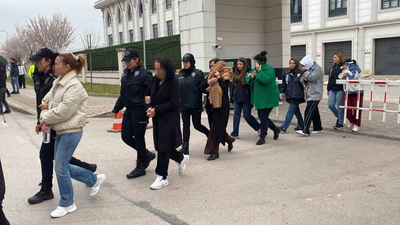 105 milyon liralık dolandırıcılık operasyonunda 18 şüpheli tutuklandı 7 105 milyon liralik dolandiricilik operasyonunda 18 supheli tutuklandi 3 Gf7vnWsc