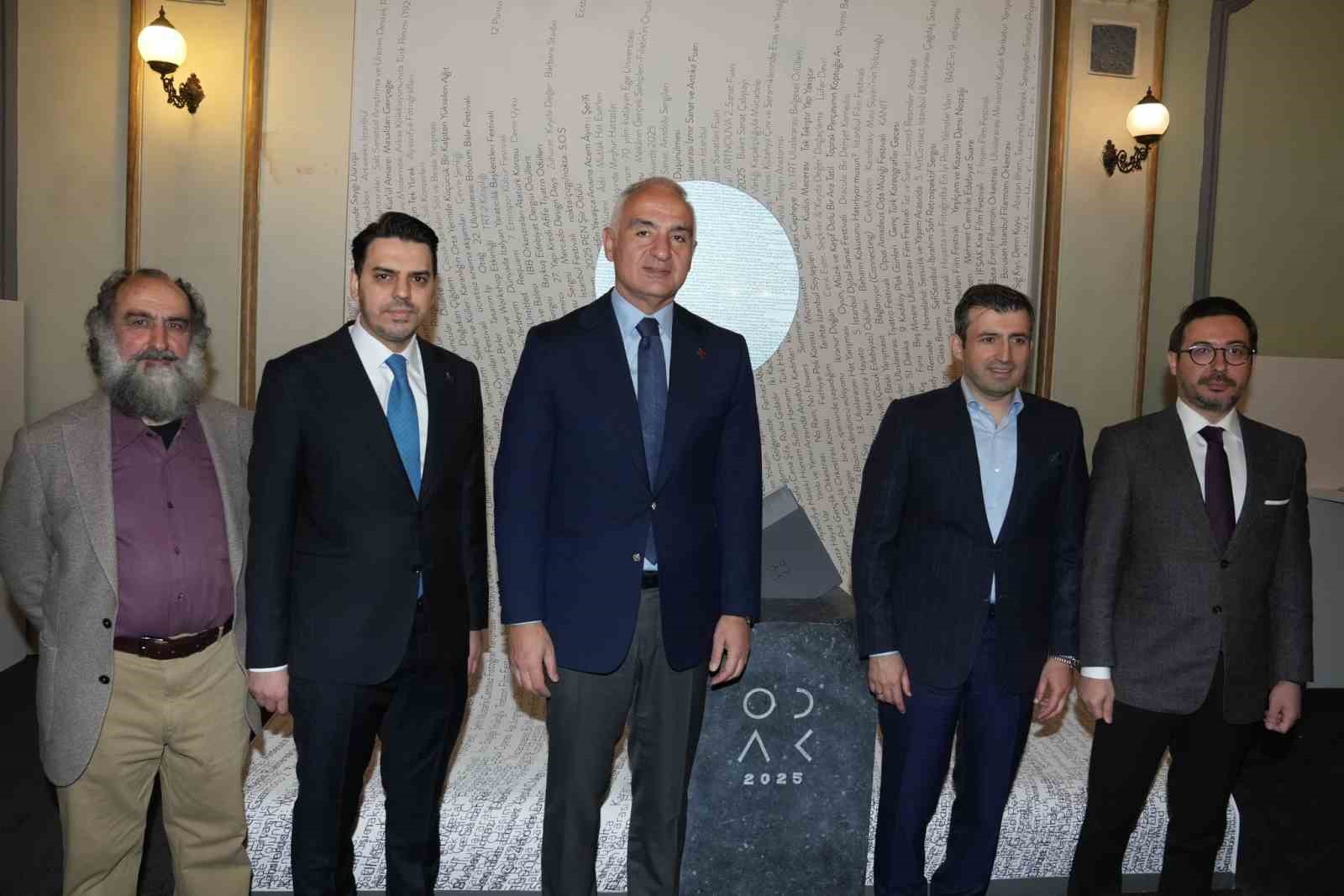 106 yıllık Karaköy Palas yeniden kapılarını açtı 5 106 yillik karakoy palas yeniden kapilarini acti 1