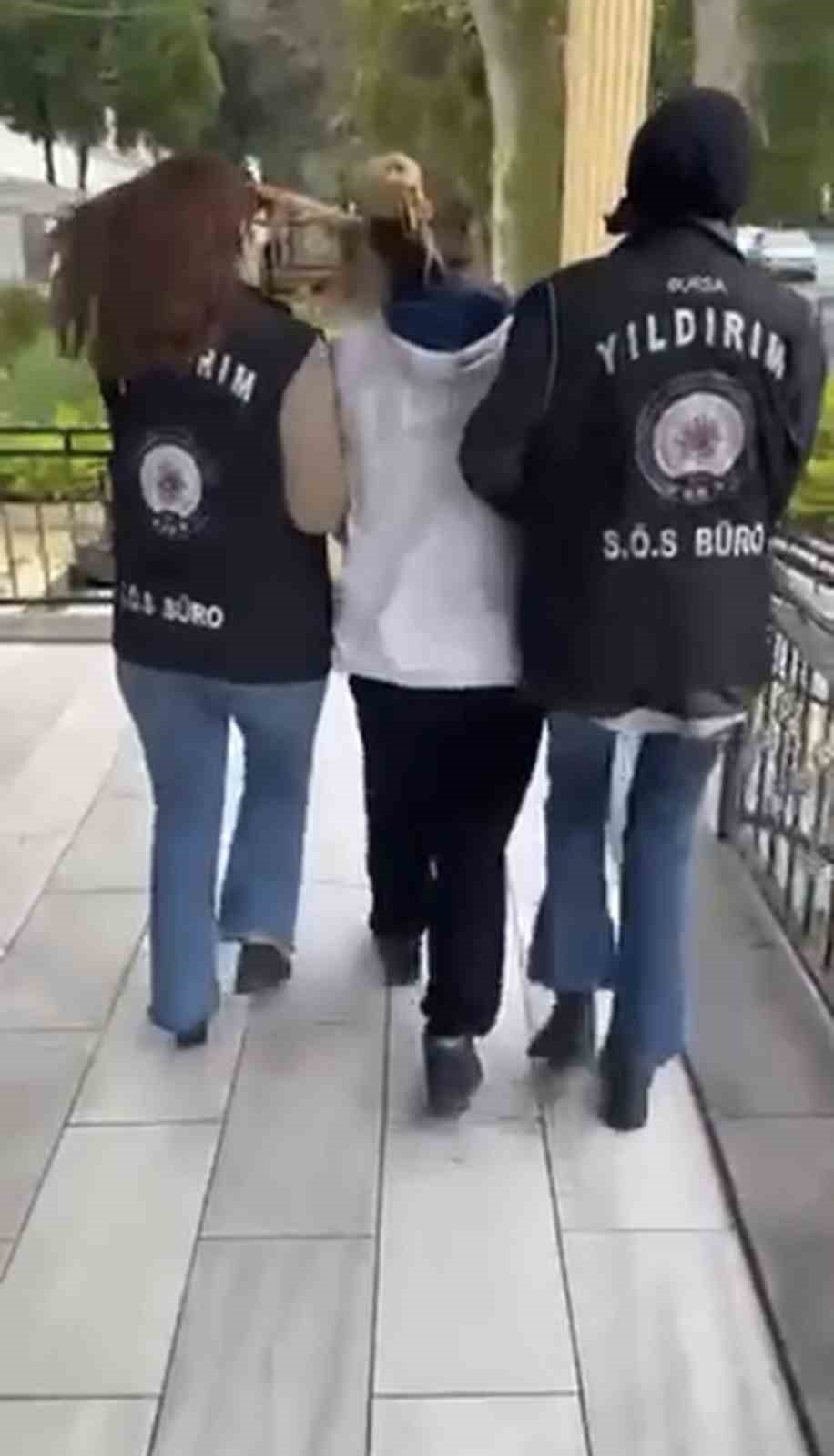 108 yil hapis cezasiyla araniyordu bursa polisinden kacamadi 1 534MBYSE