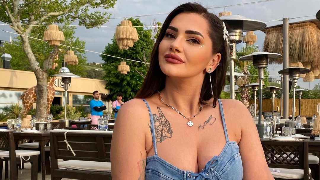 Ayça Ekin Beğen bambaşka biri oldu! Kısmetse Olur’un unutulmaz ismi son haliyle olay yarattı 14 Ayça Ekin Beğen ne iş yapıyor?