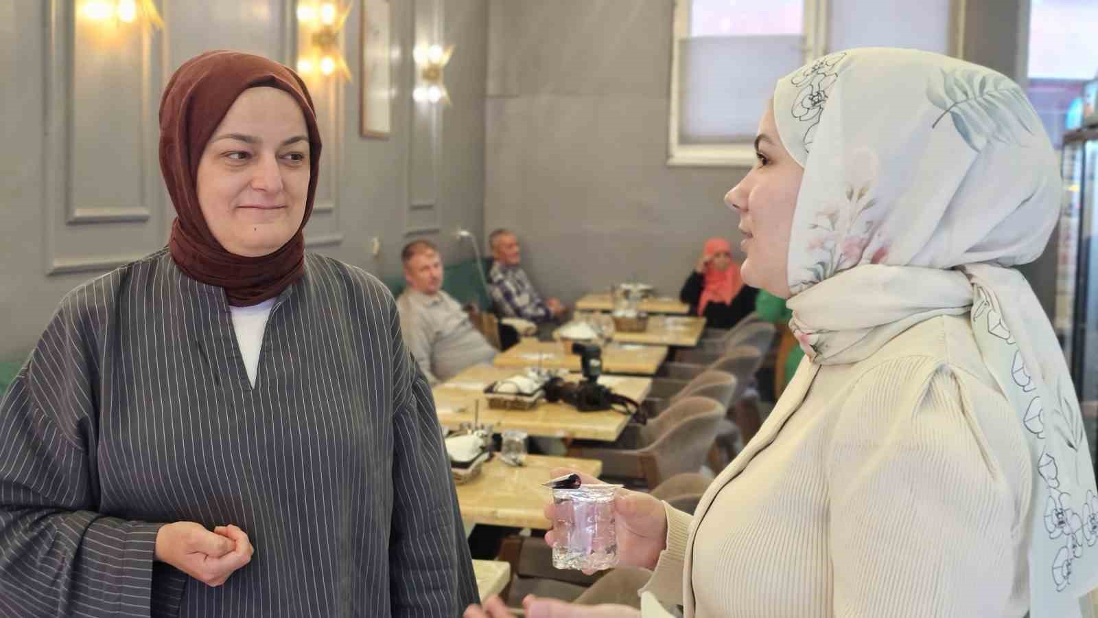 11 kadina istihdam sagladi iki cocuga annelik yapti 1 1KwkiYAd