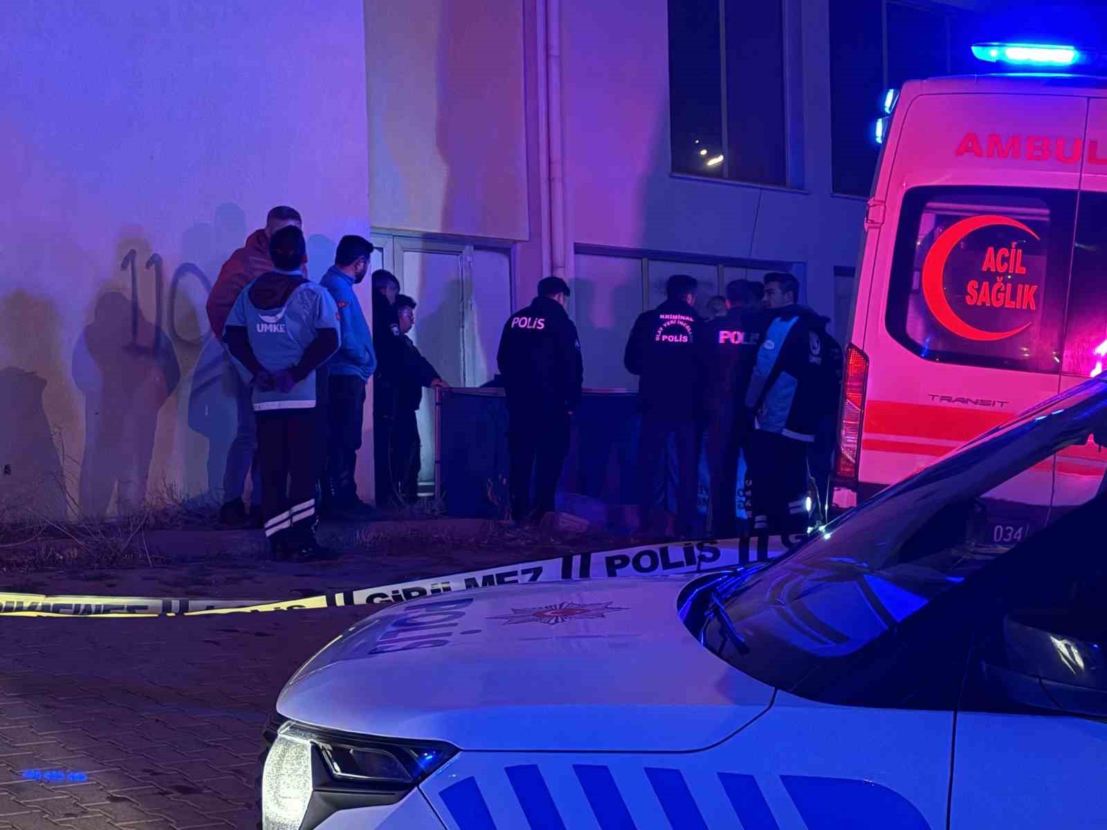 11. kattan düşen kız hayatını kaybetti 8 11 kattan dusen kiz hayatini kaybetti 4 Dkj1i43J