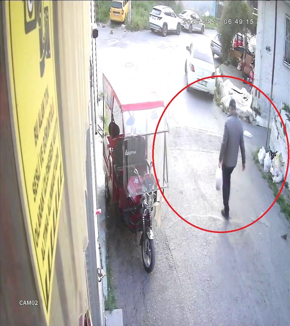 11 yil kacti 9 estetikle yeni yuz yapti yeni hayat kurup yillarca maasla calisan FXEPm6pR