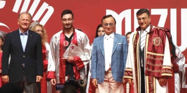 115-ulkeden-ogrencisi-bulunan-universitede-3-bin-40-mezun-sevinci-3YuShqDu.jpg