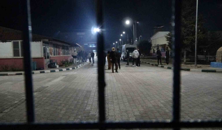 11yargi-paketinin-resmi-gazetede-yayimlanmasinin-ardindan-kiliste-tahliyeler-basladi-HrxqfJUf.jpg