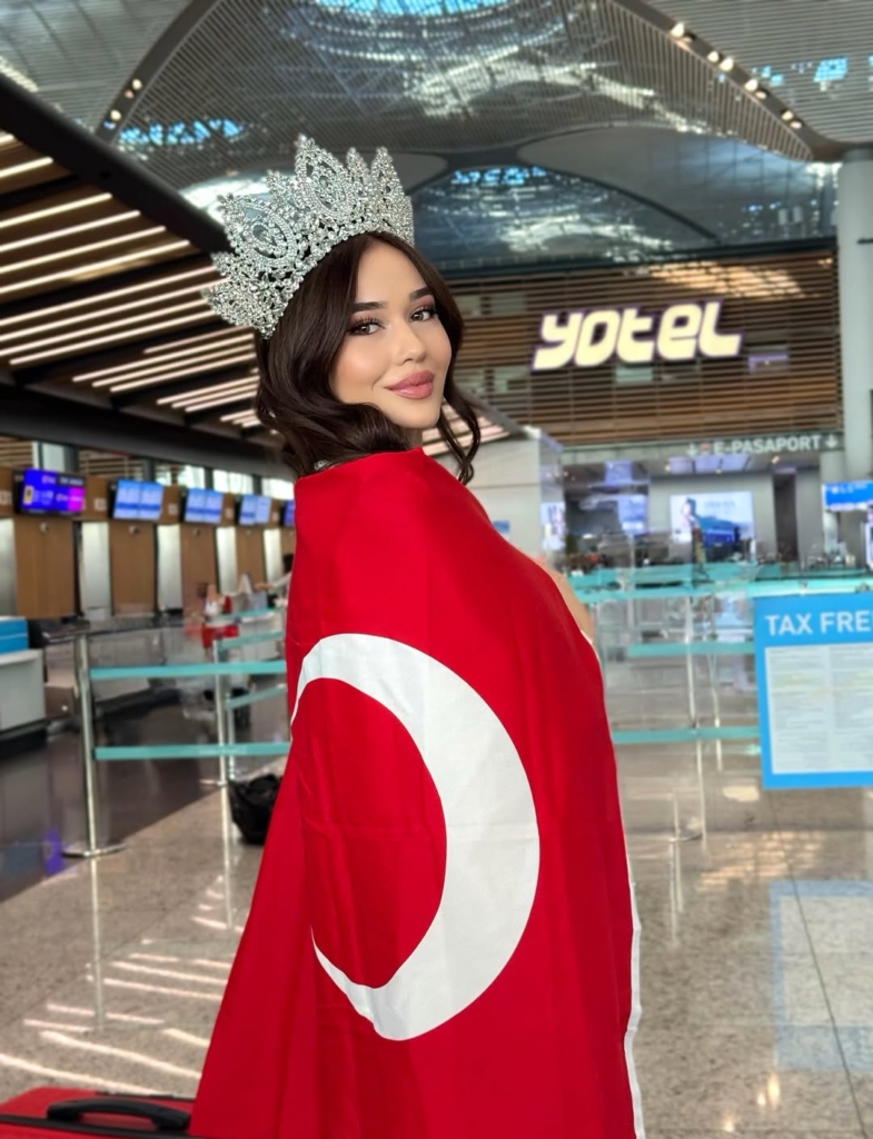 Türkiye’nin gururu Ceren Arslan Miss Universe 2025 yolcusu! 