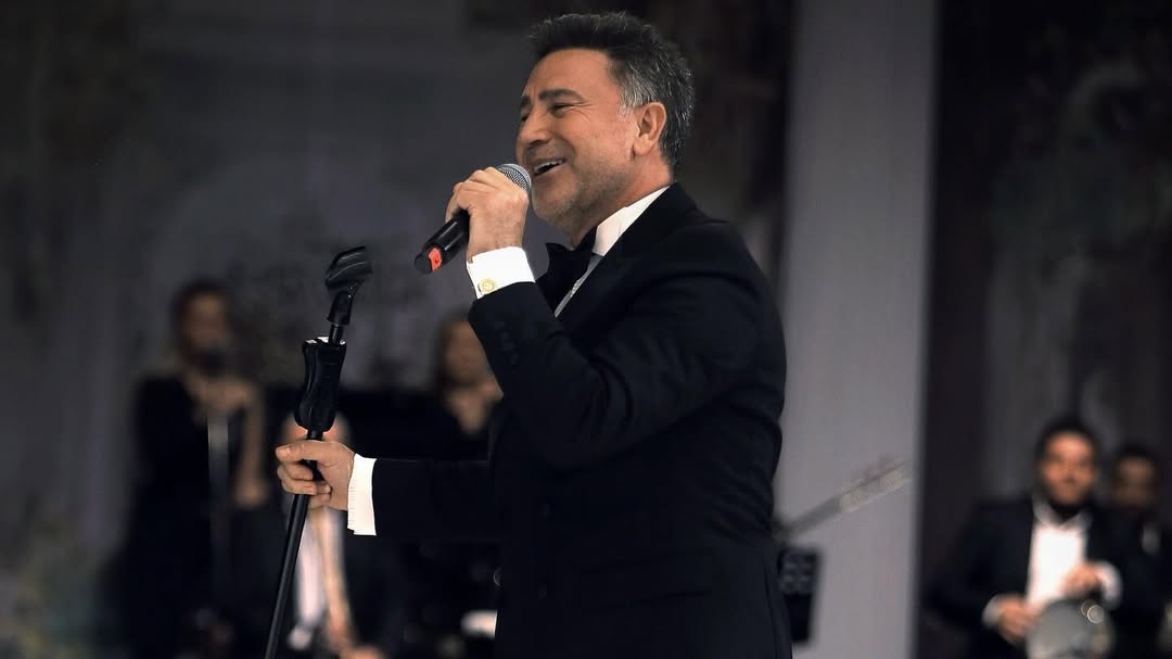 İzzet Yıldızhan müzik kariyerine nasıl başladı?
