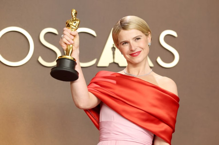 Jessie Buckley Oscar kazandı mı?