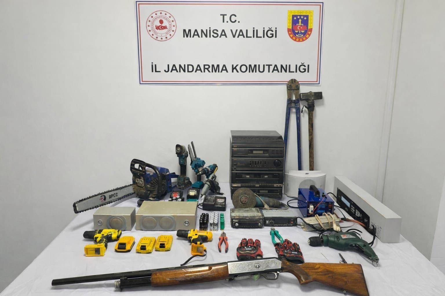 12 ayrı hırsızlık olayının şüphelileri yakalandı 4 12 ayri hirsizlik olayinin suphelileri yakalandi 0 PeAVJX9v