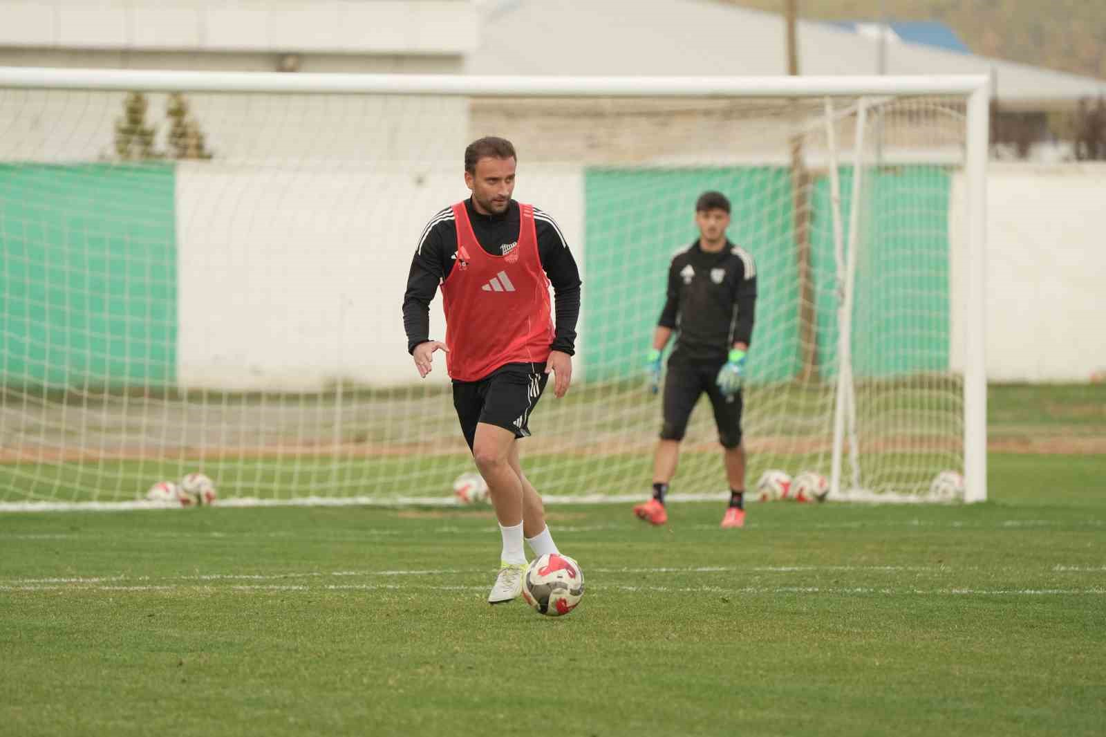 12 Bingölspor şampiyonluk yolunda emin adımlarla ilerliyor 9 12 bingolspor sampiyonluk yolunda emin adimlarla ilerliyor 5