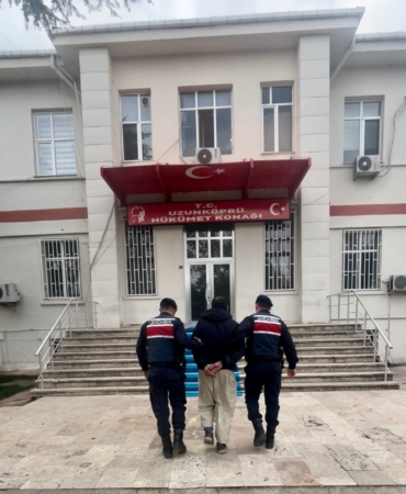 12-bucuk-yil-cezasi-bulunan-afgan-hukumlu-yurt-disina-kacamadan-yakalandi-BwnWNCUu.jpg