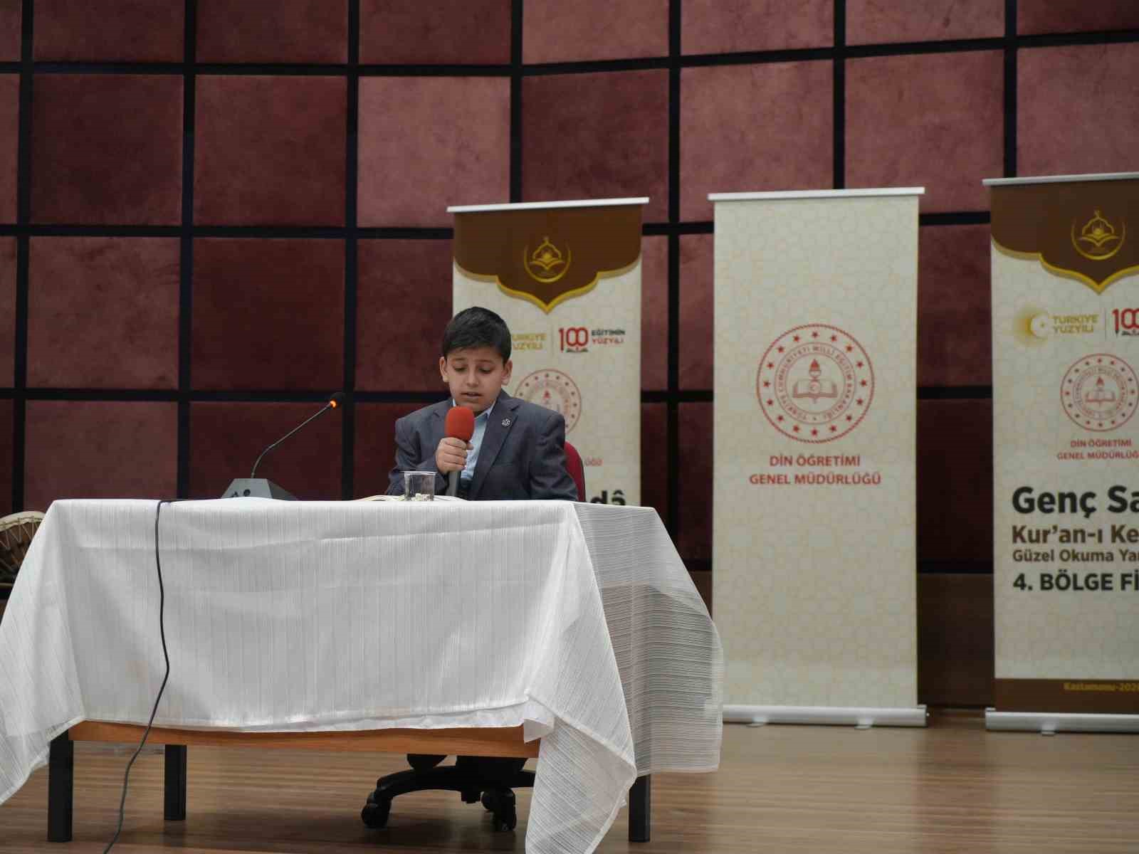 12 farklı ildeki öğrenciler Kur’an-ı Kerim’i en güzel okuyabilmek için yarıştı 7 12 farkli ildeki ogrenciler kuran i kerimi en guzel okuyabilmek icin yaristi 3 1XkpwMeq