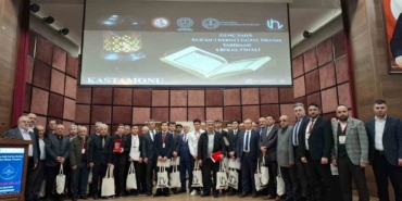 12-farkli-ildeki-ogrenciler-kuran-i-kerimi-en-guzel-okuyabilmek-icin-yaristi-7cjWxD9x.jpg