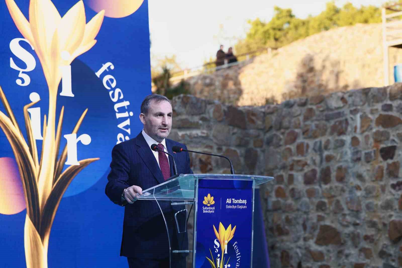 12. Uluslararası İstanbulensis Şiir Festivali başladı 5 12 uluslararasi istanbulensis siir festivali basladi 1 RI5r6MMP