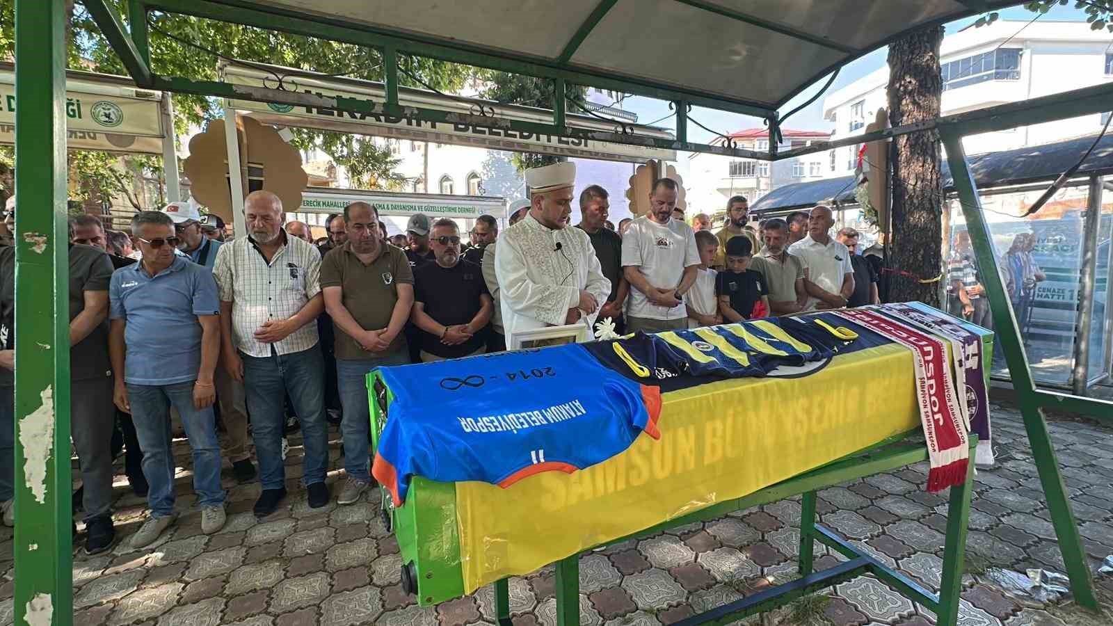 12 yasindaki cocugun hayatini kaybettigi feci kaza kamerada gozyaslariyla ugurlandi 1 IUgcdS38