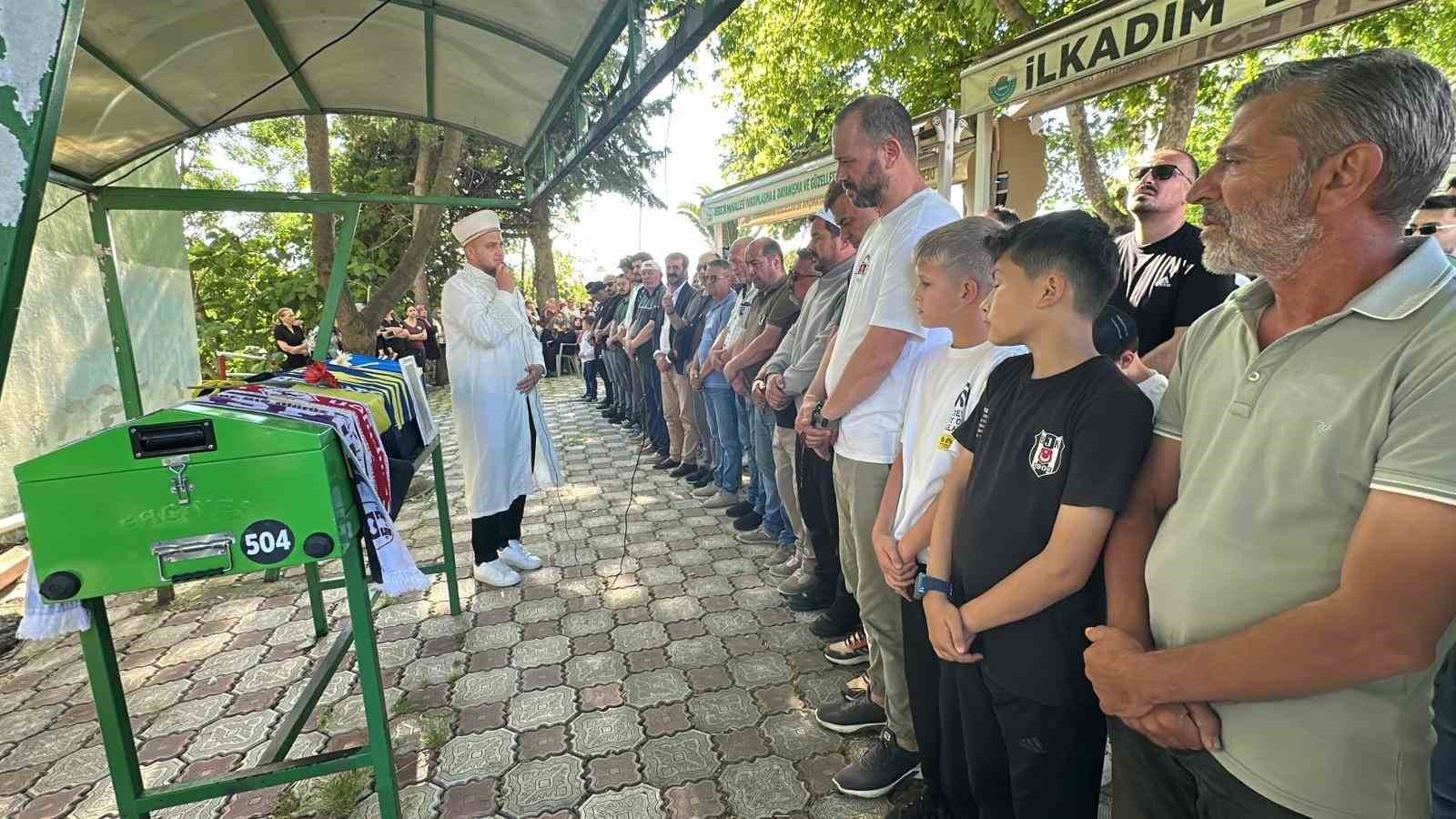 12 yasindaki cocugun hayatini kaybettigi feci kaza kamerada gozyaslariyla ugurlandi 4
