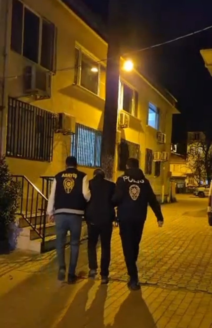 12 yil 6 ay hapis cezasi bulunan firari iznikte yakalandi 2 UM3q8hca