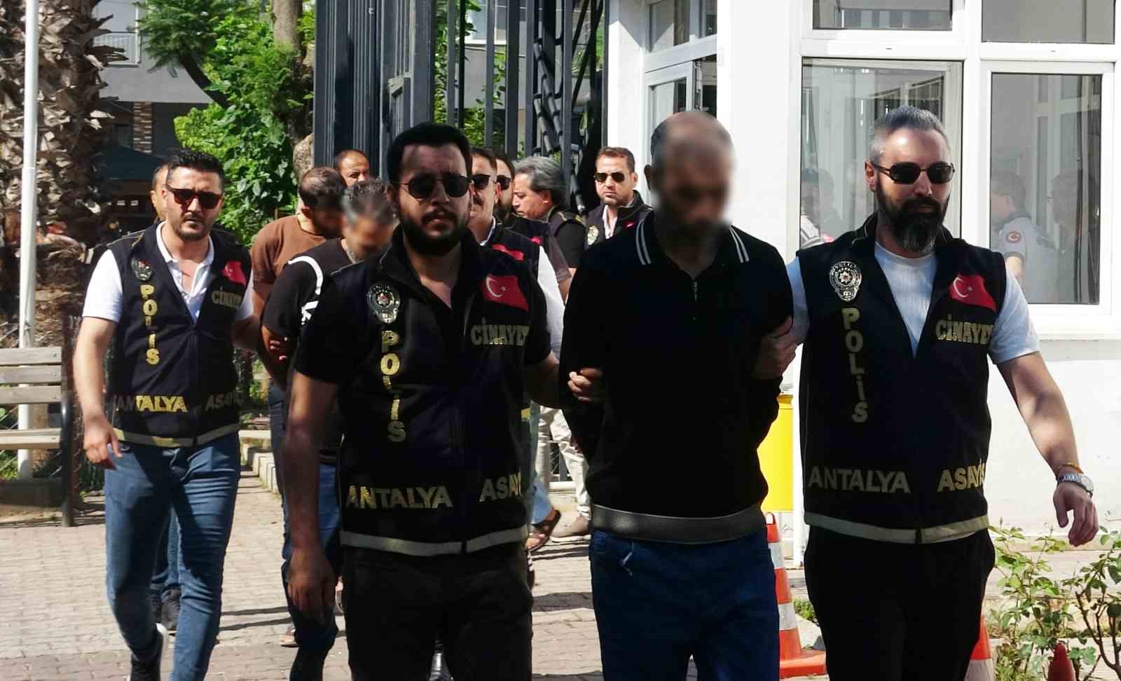 12 yil sonra aydinlanan cinayetin suphelileri adliyeye sevk edildi 2 nUGy3mEg