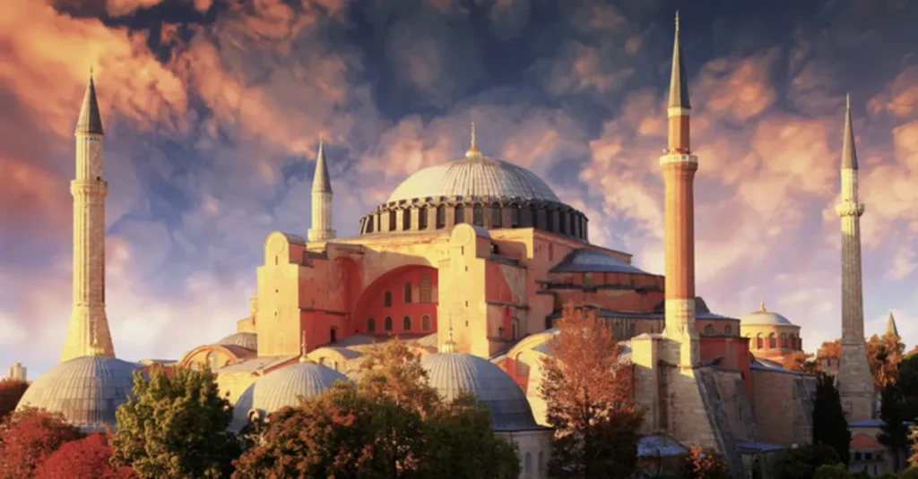 Ayasofya’yı Kim Yaptı? Ayasofya Tarihi, Önemi ve Mimari Güzellikleri 5 1200x627 ayasofya ne zaman muze oldu ayasofya camii tarihi nedir iste ayasofya hakkinda bilgiler 1595572818627