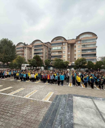120o-ogrenci-derse-sporla-basliyor-YwrLfItk.jpg