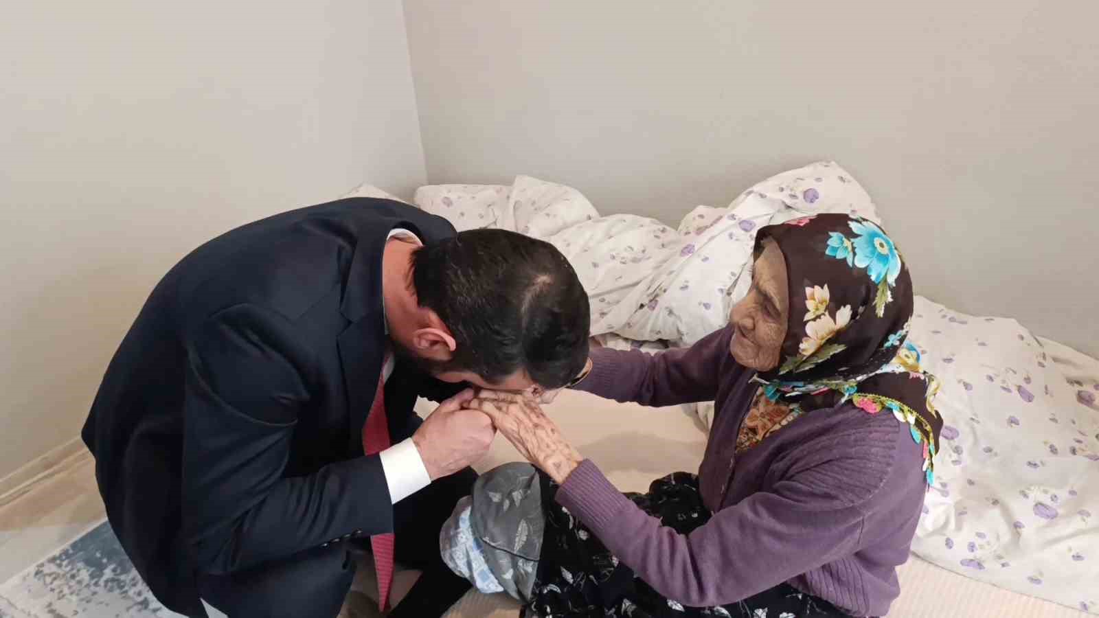 121 yasindaki saadet teyze ziyaretcilerinden bakin ne istedi 3 RMiJQ5RJ