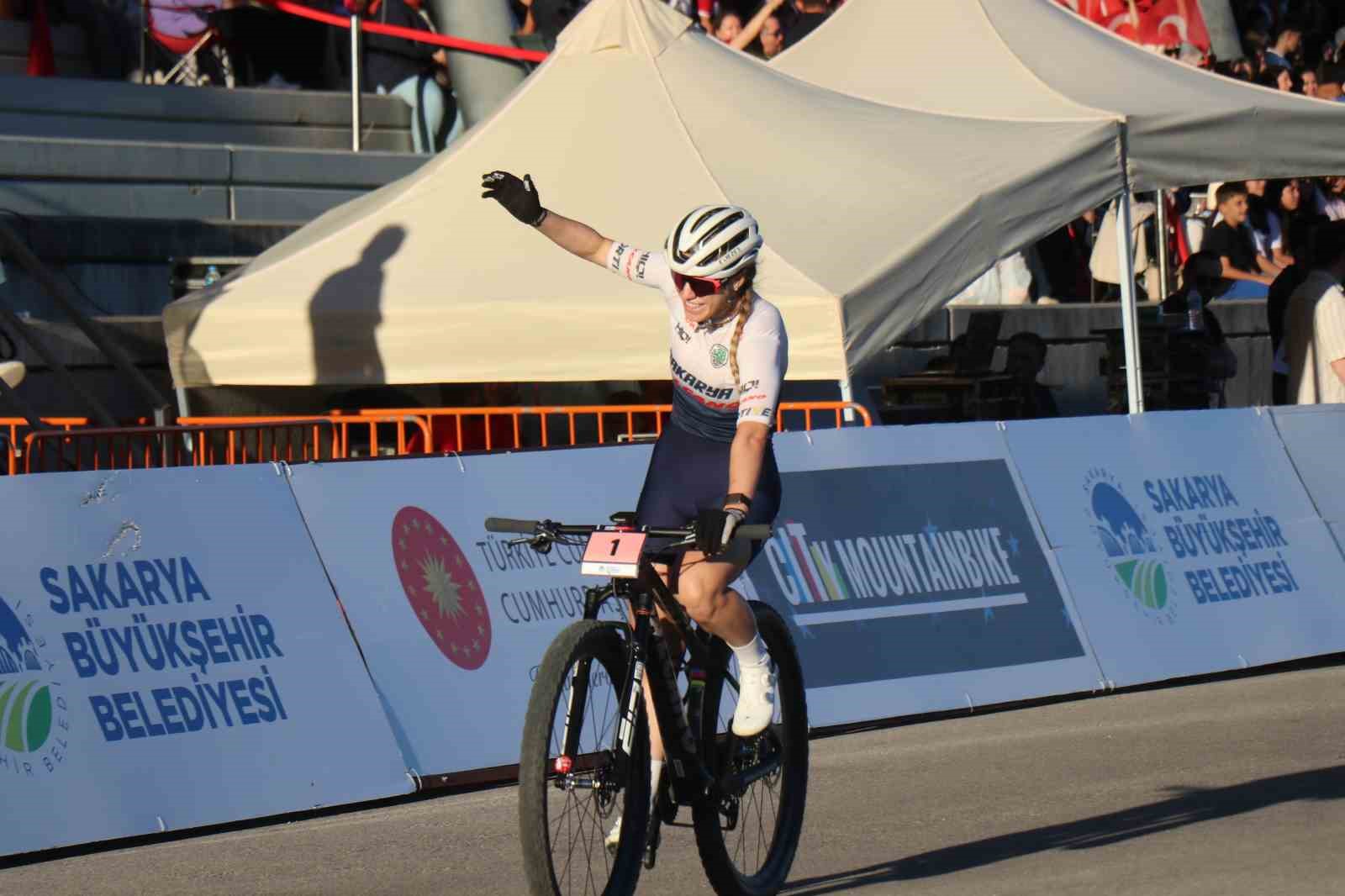 13 ülkeden 50 sporcu dünyanın en iyisi olmak için pedal çevirdi 7 13 ulkeden 50 sporcu dunyanin en iyisi olmak icin pedal cevirdi 3 S7ryVivv