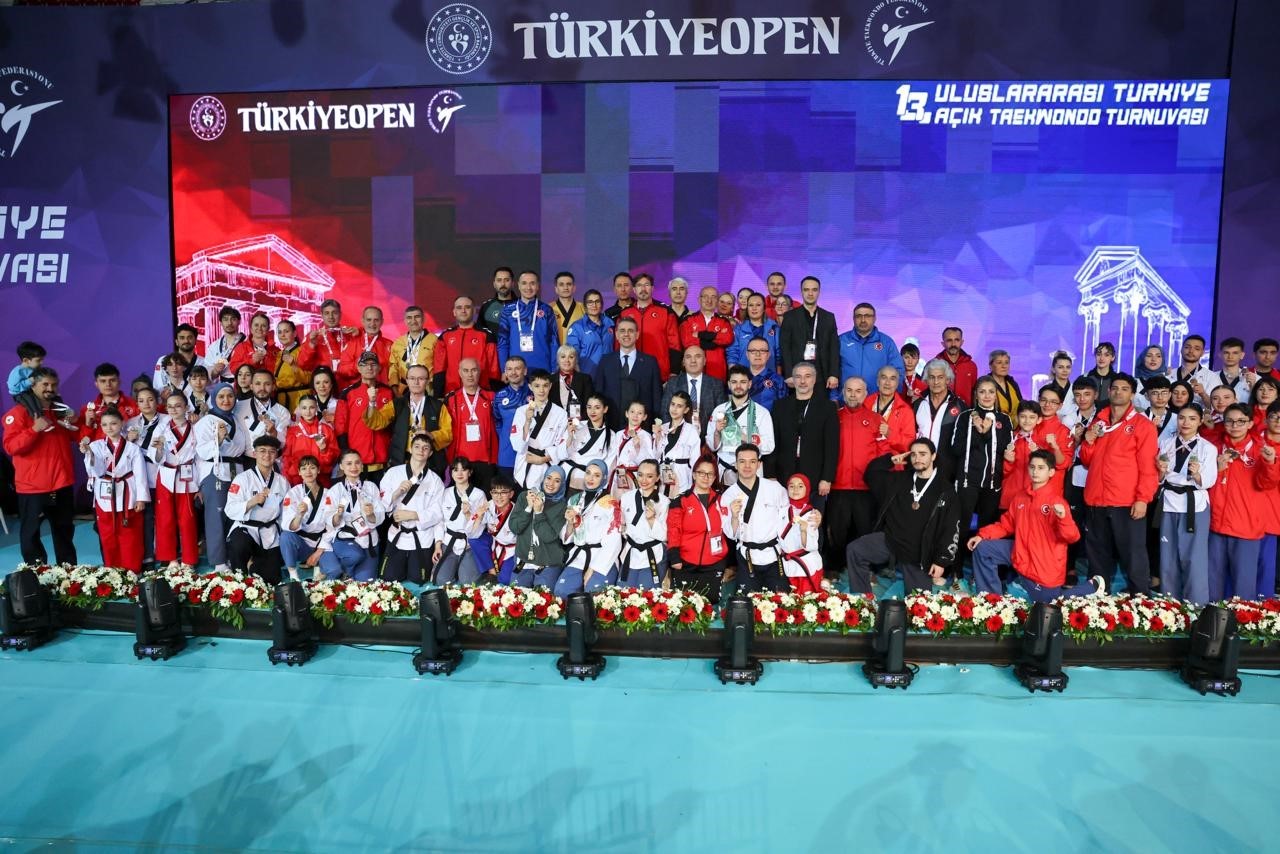 13 uluslararasi turkiye acik taekwondo turnuvasi basladi 0 S2nsW5cm