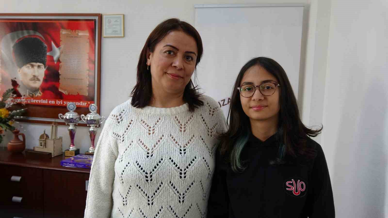 13 yaşındaki Defne Güler Amerikan Matematik Olimpiyatları’nda altın madalya kazandı 5 13 yasindaki defne guler amerikan matematik olimpiyatlarinda altin madalya kazandi 1 5PHVRFyC