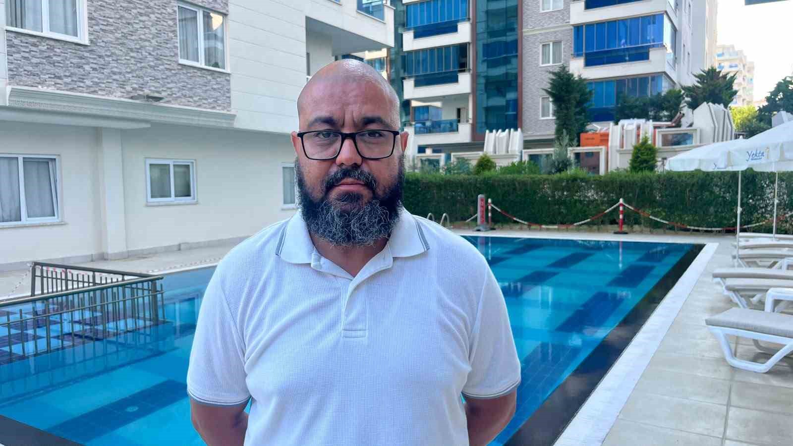 13 yasindaki kiz cocugunun hasema ile havuza girmesine izin vermeyen rus uyruklu site yoneticisi kvCidksG