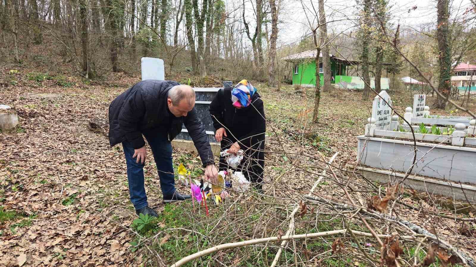 13 yasindaki kizlarini kazada kaybeden ailenin en aci bayrami 1 6q7VYVtX