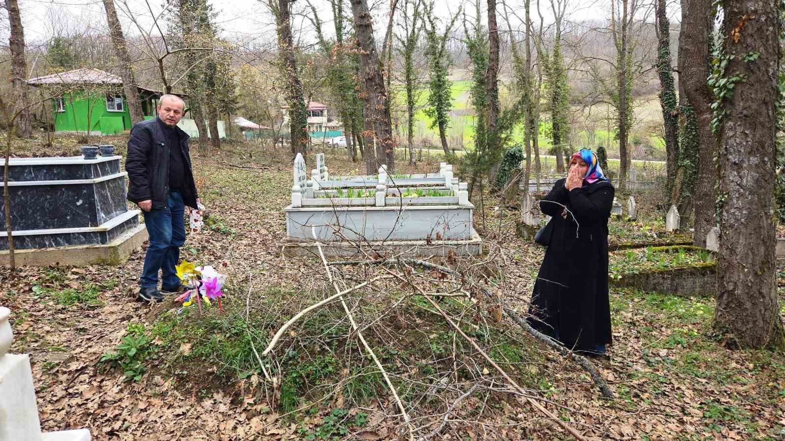13 yasindaki kizlarini kazada kaybeden ailenin en aci bayrami 7 efFAtXJU